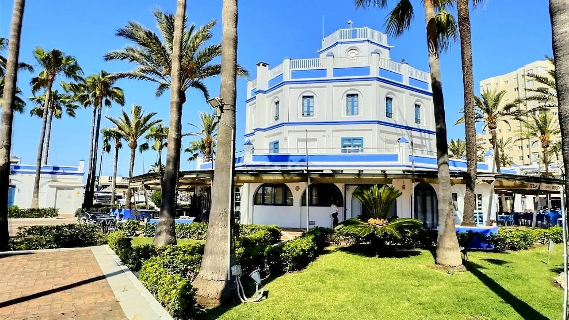Two Bedroom Apartment Moments From The Cristo Beach Estepona Spain
